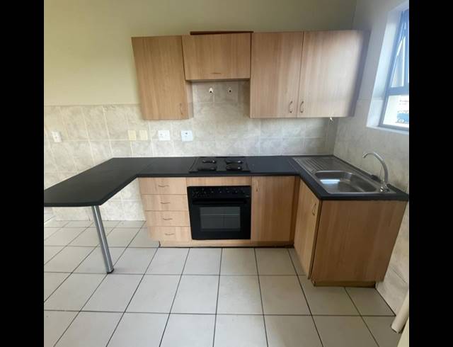 2 BEDROOM PROPERTY TO RENT IN PARKRAND